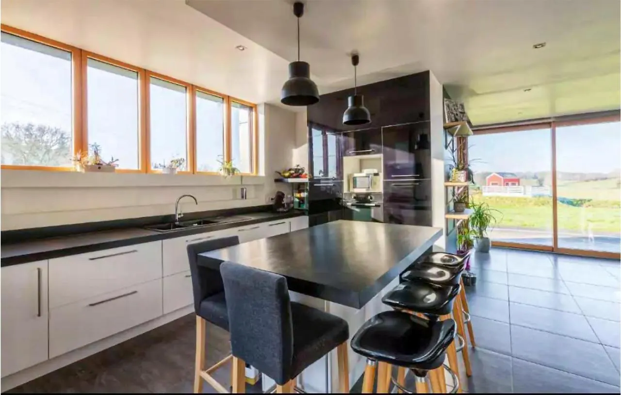 Beautiful Home In Plelan-Le-Petit With Wifi
