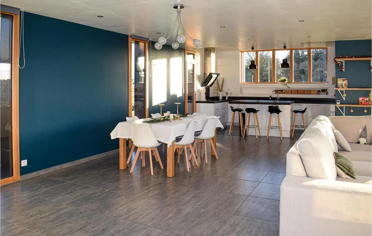 Beautiful Home In Plelan-Le-Petit With Wifi