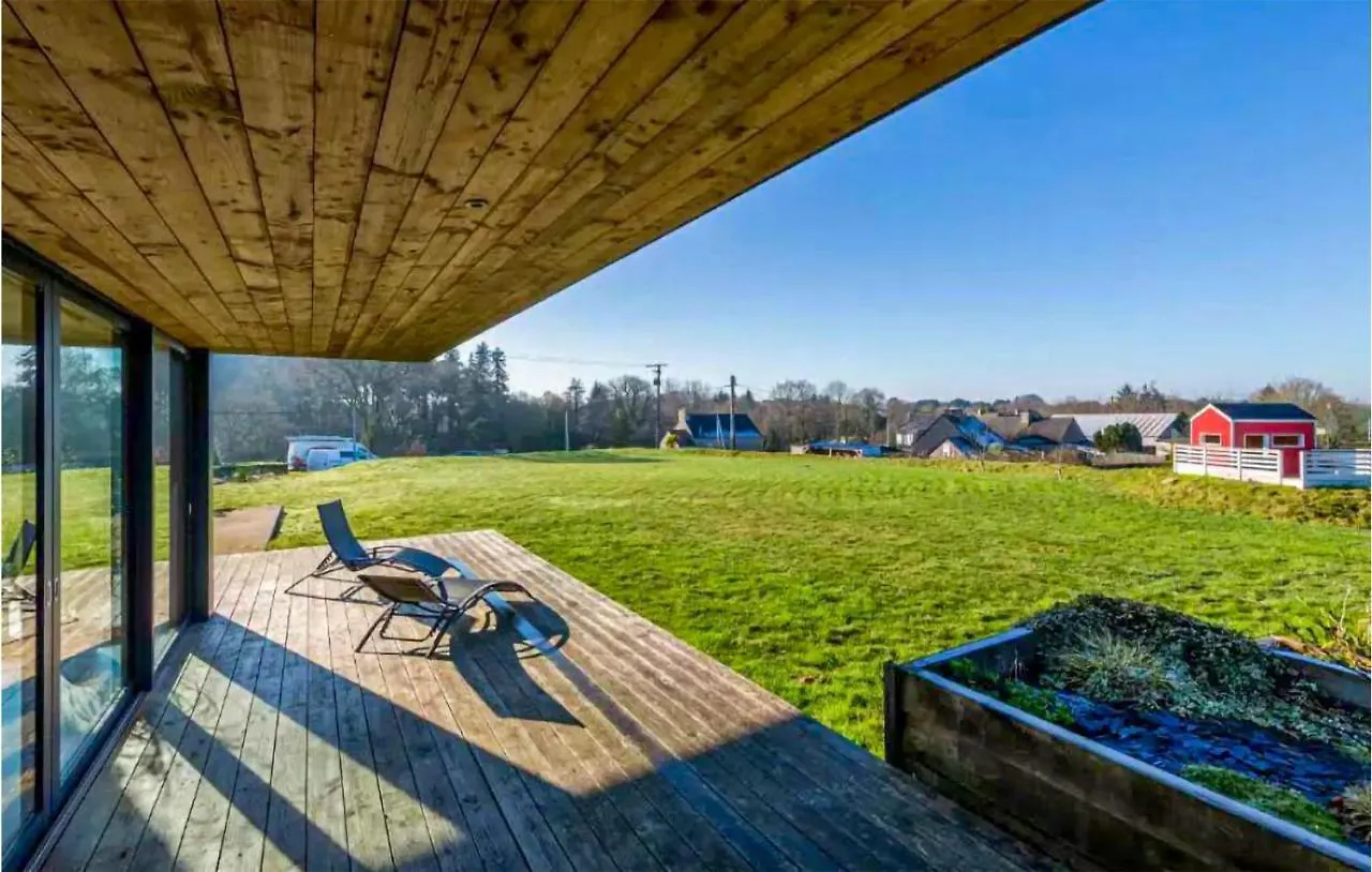 Beautiful Home In Plelan-Le-Petit With Wifi 0*,  France